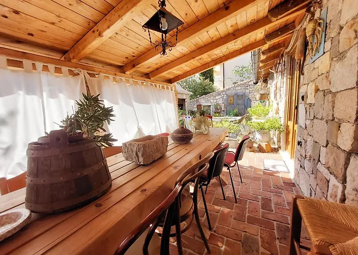 House Rustic Heaven Semesterbostad Novi Vinodolski